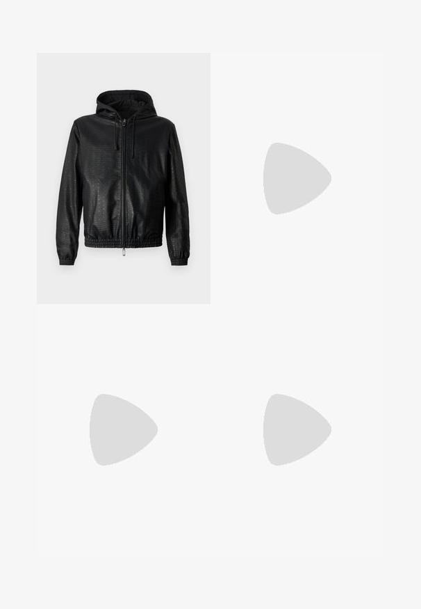 Emporio Armani Veste en cuir - black; T-shirt noir en coton à manches courtes, avec un motif de cœur brodé rouge sur le côté gauche de la poitrine. Encolure classique, coupe décontractée.; Pantalon large noir en tissu léger, avec une taille élastique dotée d'un cordon de serrage et sans poches visibles ni motifs.; Baskets en cuir noir avec un profil bas, bout rond et fermeture lacée ; elles présentent une semelle en caoutchouc texturée et un détail de logo au niveau du talon.