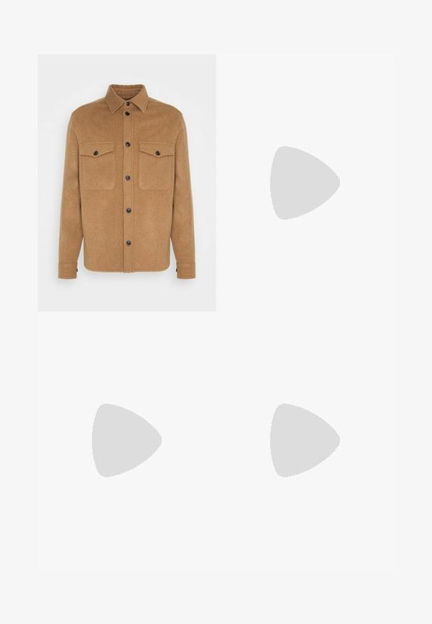 Brown wool-blend shirt jacket with a pointed collar, black buttons, two chest pockets, and a straight cut. Soft texture, minimalistic design.; Tiger of Sweden ORBIT - Polo shirt - birch bark; Light beige trousers with a textured surface, elastic waistband, and adjustable drawstring, featuring two side pockets for storage.; Tiger of Sweden ACADEMI - Slip-ons - black