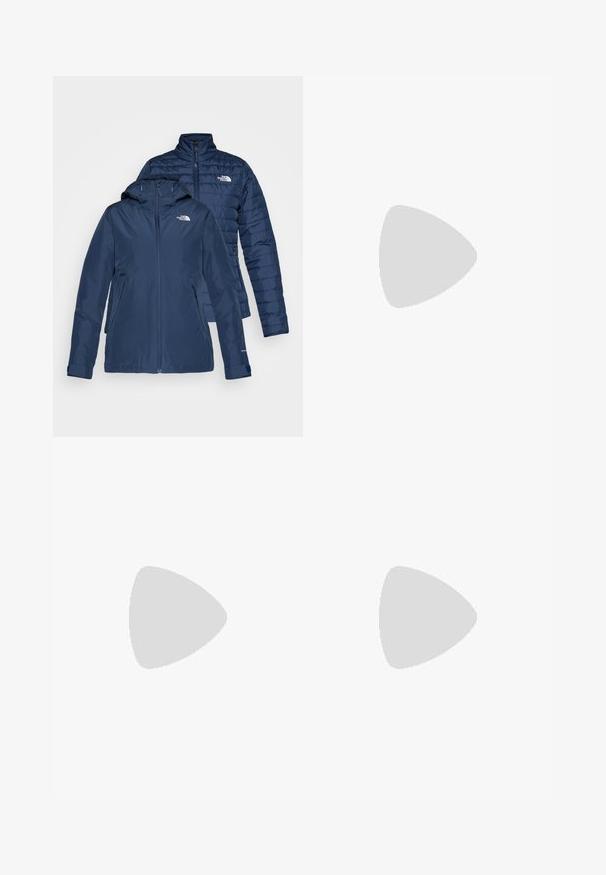Laivastonsininen eristetty takki, jossa on huppu ja vetoketjukiinnitys. Ominaisuuksina on tikkikuvio, sivutaskut ja logo rinnassa. Käännettävä malli.; The North Face SHADOW LONG SLEEVE - Pitkähihainen paita - white dune; Salewa PEDROC PANT - Ulkohousut - black out; Columbia TERRASTRIDE CRZ - Vaelluskengät - shark/black