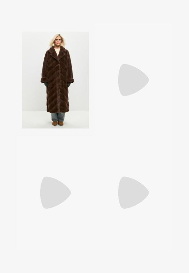 Cesare Gaspari BELTED - Winter coat - brown; Cropped sweatshirt in light brown, featuring a half-zip collar, oversized sleeves, and smooth texture with a wide waistband.; Dark blue wide-leg jeans made of denim, featuring silver studs along the pockets and waistband, with a classic button closure.; Beige sneaker with mesh and suede upper, featuring a prominent black "N" logo, cushioned sole with gray accents, and textured elements.; Cowhide tote bag with a brown and white spotted pattern. Features two brown straps and a spacious open top design. Smooth texture.