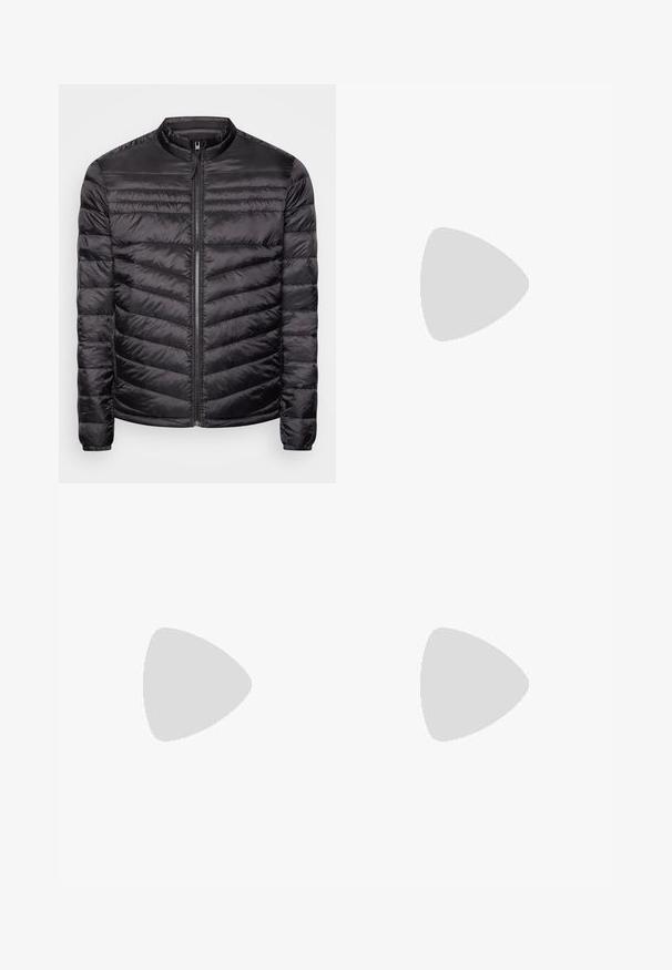 Chaqueta puffer negra con cuello alto, patrón acolchado horizontal y vertical, cremallera frontal completa y puños elásticos. Textura ligera y suave.; Sudadera color crema con bolsillo frontal, puños y dobladillo acanalados. Presenta "ORIGINALS STUDIO" en impresión dorada en el lado izquierdo del pecho.; Pantalones de mezcla de algodón negros con corte ajustado, que presentan un cierre de botón, bolsillos y puños enrollados para un acabado casual.; Zapatilla de cuero negra con punta redondeada, cordones planos y suela de goma blanca con detalles texturizados. Superficie lisa con diseño minimalista.