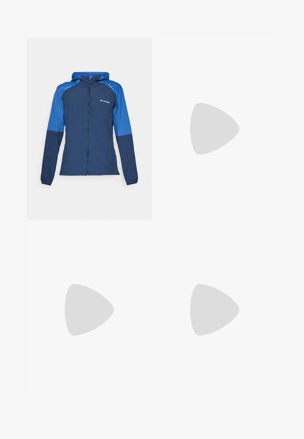 Giacca leggera blu navy con zip frontale, cappuccio regolabile e polsini elastici. Presenta il logo del brand sul petto e pannelli a contrasto.; T-shirt in cotone bianco con una grafica colorata di montagna e onde, con testo, scollatura piatta, maniche corte e logo Columbia sulla manica.; Pantaloni jogger leggeri neri con cintura elastica e cordoncino regolabile. Presenta gambe sfilate e pannelli laterali in una tonalità più scura.; Scarpe da esterni nere realizzate in mesh e materiale sintetico, con una parte superiore testurizzata, un sistema di allacciatura sicuro e una suola robusta, su terreno roccioso.