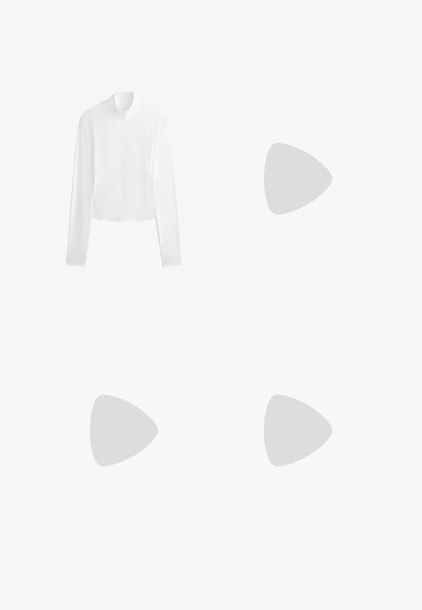 Weiße, langärmligeJacke mit hohem Kragen und frontaler Reißverschluss. Glatte Textur, verkürztes Design mit zwei Seitentaschen.; Weißes ärmelloses Top mit rundem Ausschnitt. Hergestellt aus glattem Stoff, hat es einen lässigen Schnitt und minimalistisches Design. Keine Muster oder Akzente.; Schwarze hoch-taillierte Yogahosen mit leicht ausgestelltem Beinabschluss und einer V-förmigen Nahtdetails am Bund.; Schwarzer Sportschuh mit einem stromlinienförmigen Design, strukturierter Oberseite mit Netz-Akzenten und einer gepolsterten Sohle für Unterstützung.