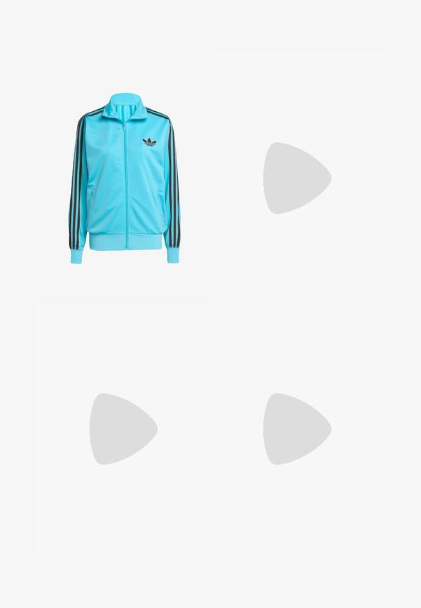 Blaue Zip-Jacke aus glattem Polyester, mit braunen drei Streifen an den Ärmeln und einem dezenten Logo auf der Brust.; Hellgrünes Sportshirt mit dunkelgrünen Ärmeln, Viertelreißverschluss und weißen Streifen; mit einem Logo auf der Brust und AeroReady-Branding.; Weite Hose aus glänzendem grauem Material, ausgestattet mit weißen seitlichen Streifen und einem Flammenmuster an den Unterschenkeln. Knopf- und Reißverschlussverschluss an der Taille.; Helle Sneakers mit Obermaterial aus Wildleder und Mesh, ausgestattet mit drei seitlichen Streifen, flachen Schnürsenkeln und einer durchsichtigen grünen Gummisohle.