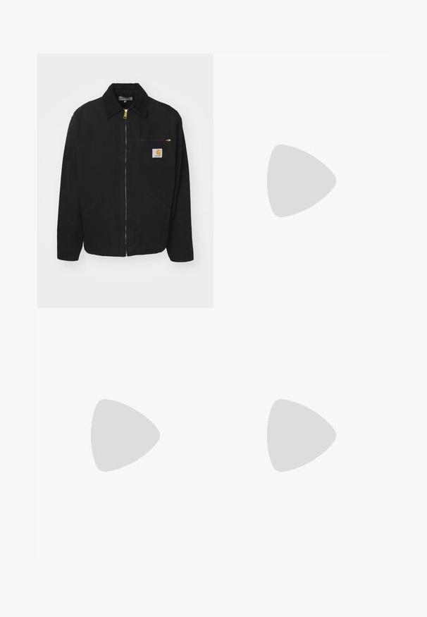 Veste en coton noir avec fermeture éclair à l'avant, col en velours côtelé, deux poches latérales et une poche poitrine avec un patch logo.; Haut à capuche zippé beige avec une capuche, des poches avant, des poignets et un ourlet côtelés. Fabriqué à partir d'un matériau doux avec une texture lisse.; T-shirt en coton blanc à manches courtes, col rond et coupe droite. Texture lisse sans motifs ni accents visibles.; Pantalons larges marron en coton, avec une taille haute, des poches avant et une texture lisse. La finition comprend des détails de couture discrets.; Chaussure de sport noire présentant un mélange de matériaux synthétiques lisses et texturés, avec trois bandes noires et une semelle en caoutchouc.