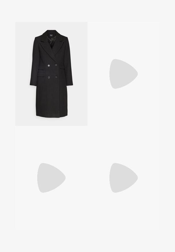 ONLY ONLMONIKA COAT - Klasisks mētelis - black; Melnas īsām piedurknēm T-krekls ar apaļu kakla izgriezumu, izgatavots no mīksta kokvilnas auduma. Vienkāršs dizains, bez redzamām logo vai rakstiem.; Augsta vidukļa, taisnā kāju džinsi tumši pelēkā denima. Iespējama pogu aizdare un klasiskā piecu kabatu dizains ar nelielu izbalēšanu.; Melni ādas Čelsijas zābaki ar masīvu papēdi, elastīgām sānu panelēm un kontrastējošu balto šuvumu. Teksturēts apdare.