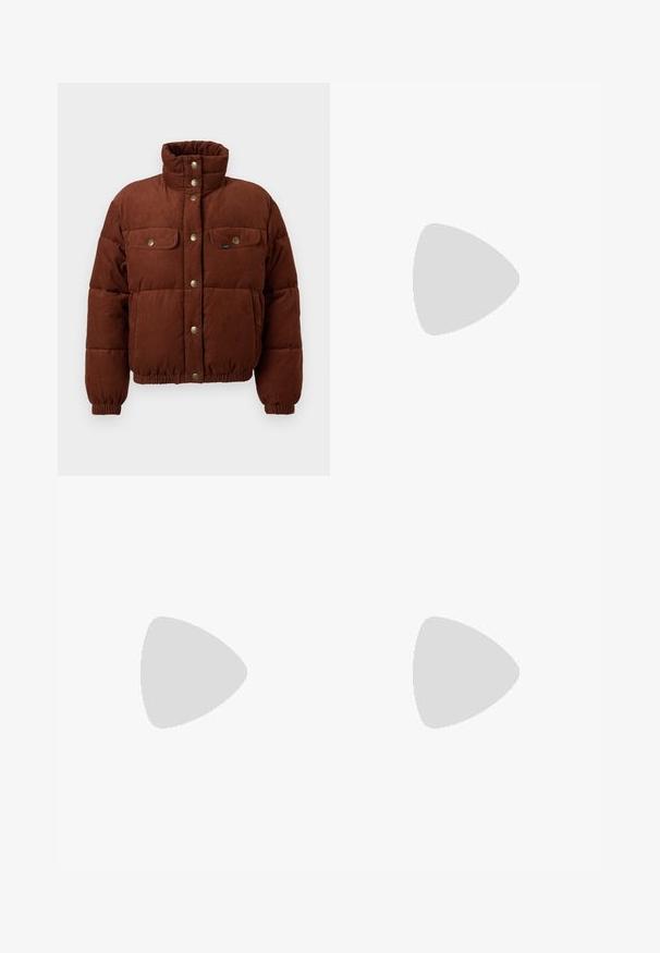 Brown corduroy puffer jacket with a high collar, snap buttons, two chest pockets, and elastic cuffs for a snug fit.; Black cropped t-shirt made of cotton, featuring a round neckline and short sleeves. Includes a patch pocket with a "REPLAY" label.; Gray wide-leg jeans made of denim, featuring a faded look, front pockets, and a button-fly closure. Smooth texture and even stitching.; White leather sneaker with beige suede accents, perforated toe box, flat laces, and a textured cream sole. Features subtle branding on heel.
