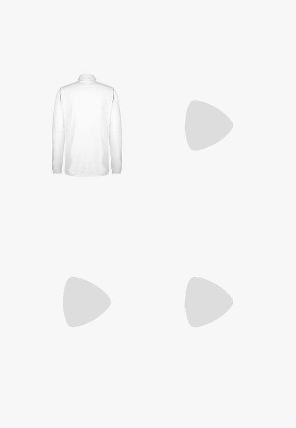 Camicia bianca a maniche lunghe con colletto alto. Texture liscia, design minimale, senza loghi o motivi visibili, taglio dritto all'orlo.; T-shirt Nike bianca a maniche corte realizzata in materiale sintetico liscio, con un logo nero sul lato sinistro del petto.; Pantaloni corti sportivi bianchi realizzati in tessuto leggero, con un logo blu ricamato e due stelle sulla gamba sinistra inferiore.; Scarpa da ginnastica bianca con tomaia in rete testurizzata, suola in gomma nera e accento teal del logo Nike. Presenta lacci e colletto imbottito.