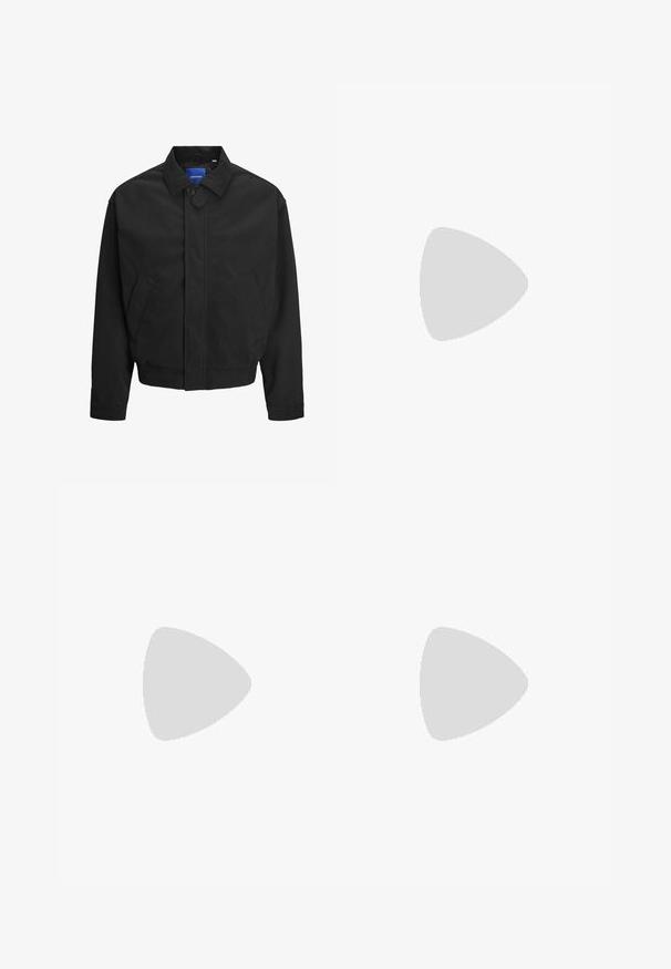 Zwarte corduroy jas met een knoopsluiting aan de voorkant, twee zijzakken en een puntkraag. Heeft een ribbelstructuur en een kortere zoom.; Witte katoenen t-shirt met korte mouwen, een ronde hals en een ontspannen pasvorm. Geen patronen of logo's, zachte textuur en standaard lengte.; Lichtblauwe denim jeans met een recht model, voorzien van een middelhoge taille, vijf zakken en een knoop- en ritssluiting.; Witte sneaker met groene accenten, gemaakt van leer en suède. Heeft een gestructureerde bovenkant, een gevoerde kraag en een rubberen zool met zichtbare loopnoppen.
