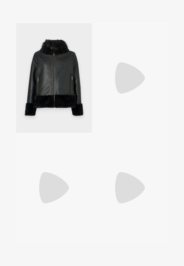 Fekete bőrdzseki műszőrme gallérral és mandzsettával, cipzáras záródással és két elülső cipzáras zsebbel. Sima felületű anyag.; Fekete ujjatlan ruha négyzet alakú nyakkivágással, texturált anyagból, fekete virágapplikációkkal és flitterekkel díszítve az egész mintán.; Fekete bőr slingback magassarkúk, hegyes orral, vékony sarkakkal és arany színű részlettel a állítható pánton. Simа felület.; Fényes anyagból készült, piros steppelt kézitáska, amely két hosszú fogantyúval és egy ezüst logós kiemeléssel rendelkezik. A ferde varrás textúrát kölcsönöz neki.