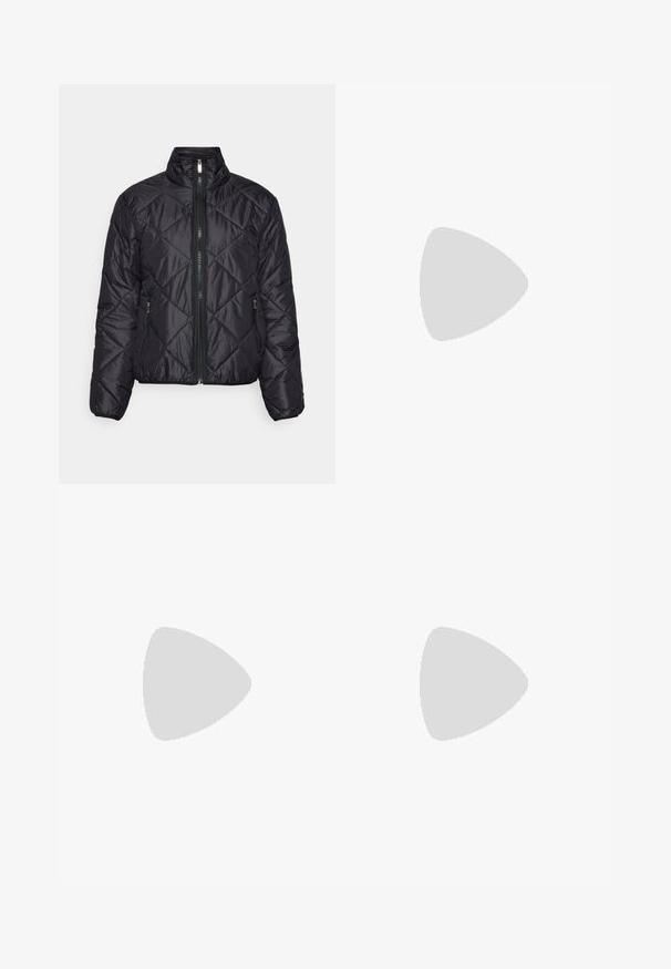 Casaco puffer acolchoado preto com um colarinho alto, fecho frontal em zip e dois bolsos laterais. Material leve com uma textura suave.; Polo de manga longa em rosa claro, com tecido texturizado, colarinho clássico e fecho de meia zip na gola.; Calças pretas de corte ajustado com uma textura suave, apresentando fecho de botão, fecho éclair e dois bolsos laterais. Corte slim com pernas ajustadas.; Sapatilhas brancas desportivas com um upper de malha texturizada, detalhes em prata e uma sola leve com pequenos pinos de tração, rotuladas "ULTRA FLIGHT."
