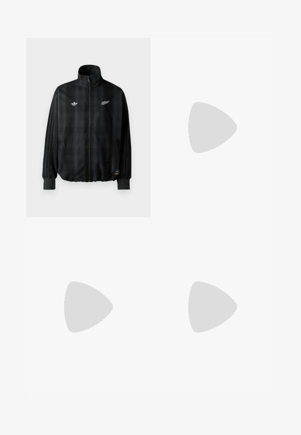 Jaqueta preta em xadrez com fecho éclair e gola alta, apresenta logótipos brancos bordados, punhos e bainha elásticos, feita de material leve e suave.; T-shirt preto de manga curta com detalhes em branco nas três listas nos ombros e um pequeno logo branco no peito. Textura do tecido suave.; Calças de desporto verde néon com cintura elástica e detalhes laterais pretos. Apresenta um pequeno logótipo preto no canto inferior direito.; Tenis em camurça preta com detalhes amarelos, apresentando três riscas e uma sola de borracha castanha. Inclui uma língua acolchoada para maior conforto.