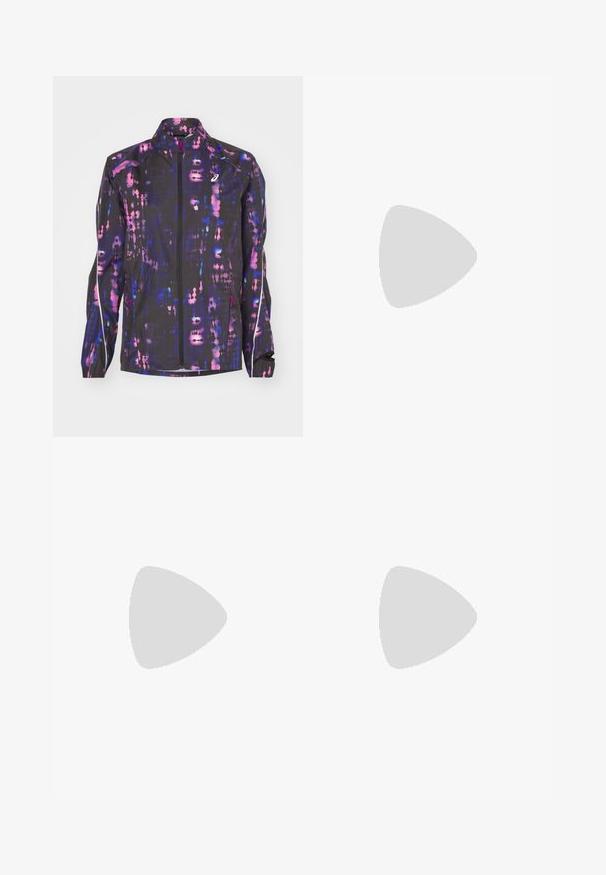 Veste légère noire avec un motif abstrait multicolore en violet et rose, dotée d'un col haut et d'une fermeture éclair à l'avant.; T-shirt de sport noir en tissu lisse, avec un design avant noué et un petit logo Nike blanc sur la poitrine.; Pantalons de sport Nike en gris foncé, avec une coupe fuselée, une taille élastique et des détails accentués près des poignets.; Chaussure de sport noire avec une tige en mesh, un design texturé, un bout rond, une semelle en caoutchouc blanche et un logo Nike sur le côté.