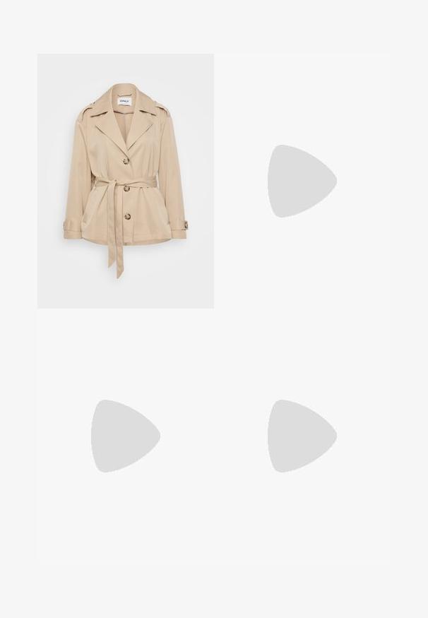 Beige trench coat, amelynek kiképzett gallérja van, gombos záródás és öv a deréknál. Két elülső zsebbel és gombos mandzsettával rendelkezik. Simára kidolgozott felület.; Even&Odd Petite 2 PACK - Felső - light grey/black; Szürke farmernadrág egyenes szárú dizájnnal, öt zsebes stílussal, enyhe kopással, és gombos derékzárral.; Barna velúr platform csizmák elasztikus oldalsó panelekkel és narancssárga húzófülekkel, amelyek egy térdközépig érő világoskék farmer szoknyával vannak párosítva egy fás padlón.; Ez egy ezüst fülbevaló, sima felülettel, amelyen apró arany díszítőelemek találhatók. Kerek formájú és a fülcimpán viselik.