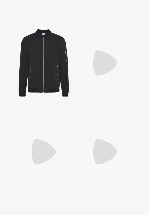 Schwarze Bomberjacke mit Reißverschluss, zwei Seitentaschen und einer Armtasche. Verfügt über gerippte Bündchen und Saum, glatte Stoffoberfläche.; Schwarzes Tanktop mit Rundhalsausschnitt und breiten Schulterträgern. Aus weichem Stoff gefertigt, mit glatter Textur und schlichtem Design.; Schwarze Jeans aus Denim mit geradem Bein, ausgestattet mit einem Reißverschluss, vorderen Taschen und einem klassischen Fünf-Taschen-Design. Weiche, robuste Textur.; Schwarze Leder-Schnürstiefelette mit dickem, profiliertem Sohlen und gelben Nähten, aufgehängt vor einem gelben, kreisförmigen Hintergrund.
