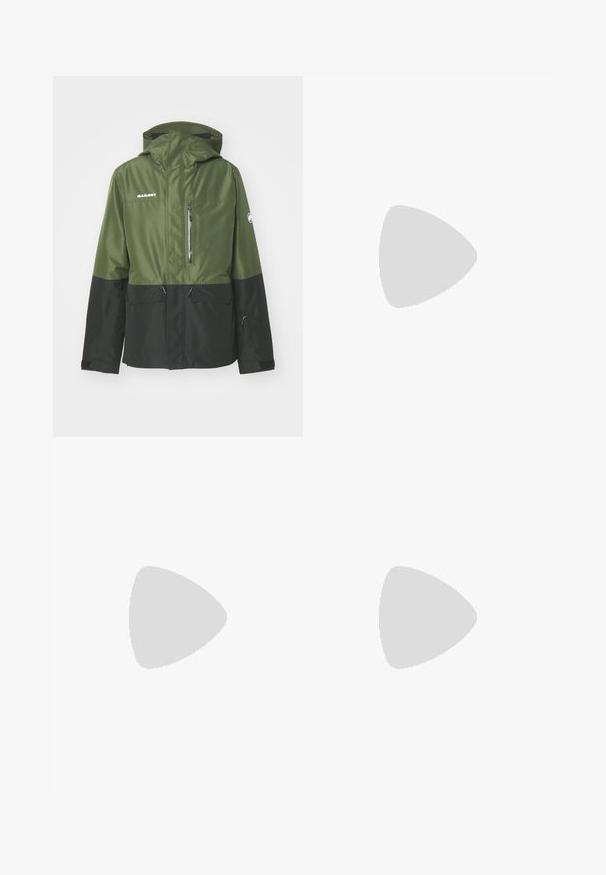 Mammut FALL LINE THERMO HOODED JACKET MEN - Skijacke - dark marsh/black; Beige Baumwoll-T-Shirt mit kurzen Ärmeln, Rundhalsausschnitt und einem kleinen schwarzen Logo auf der linken Brustseite. Glatte Textur, lässiges Design.; Schwarze Sweatpants aus einem Baumwollmischgewebe, mit elastischem Taillenbund, schmal zulaufenden Beinen und gerippten Bündchen an den Knöcheln. Einfaches Design, keine Muster.; Schwarze Outdoor-Schuhe aus Mesh und synthetischem Material, mit einer strukturierten Oberseite, gesichertem Schnürsystem und griffiger Laufsohle, auf felsigem Gelände.