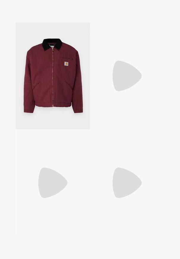 Carhartt WIP DETROIT JACKET - Ziemas jaka - malbec/black aged; Melnā T-krekls, kas izgatavots no gludas auduma ar apaļu kakla izgriezumu, ar trim zaļām svītrām uz pleciem un mazu zaļu logo uz krūškurvja.; Melni sporta bikses ar elastīgu jostas vietu, kurām ir baltas sānu svītras un neliels logotips. Materiāls izskatās mīksts un viegls.; Melnas zamšādas kedas ar dzelteniem akcentiem, kurām ir trīs svītras un brūna gumijas zole. Iekļauta mīksta valkāšanas tongue komfortam.