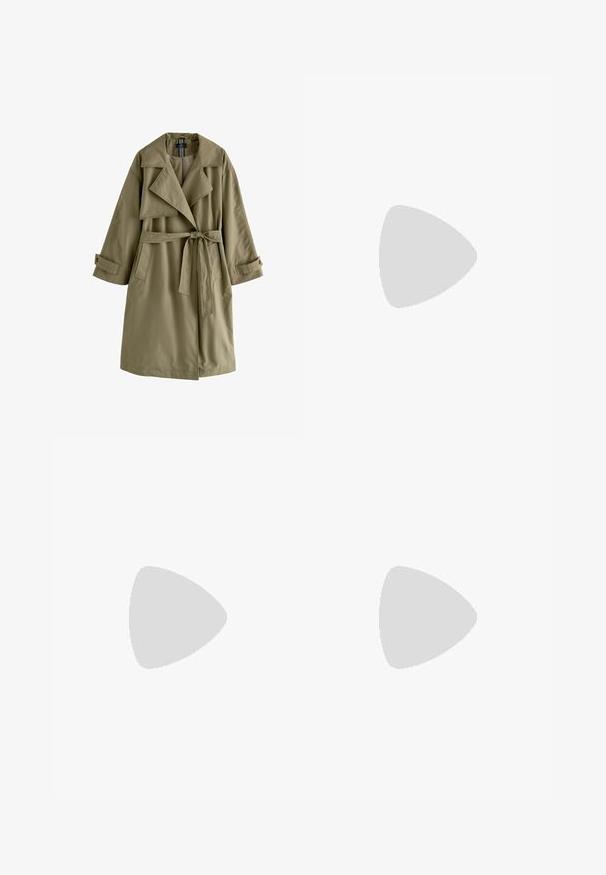 Trench coat verde oliva con design doppiopetto, ampio colletto, maniche lunghe, cintura legata in vita e due tasche laterali.; T-shirt in cotone marrone con maniche corte e scollo a V profondo. Design semplice, texture morbida e orlo dritto. Senza fantasie o dettagli.; Pantaloni ampi marroni con una texture liscia, caratterizzati da una vita alta e pieghe frontali. Il tessuto è leggero e scorre liberamente.; Sandal in pelle marrone con cinturini incrociati, chiusura con cinturino alla caviglia e suola piatta con dettagli di cucitura minimi.