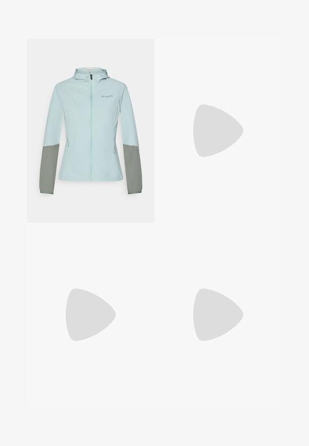 Gaiši zilas, vieglas jakas ar pelēkiem piedurknēm, ar pilnu rāvējslēdzēju, regulējamu kapuci un Vaude logotipu uz krūtīm. Gluda tekstūra un sportisks piegriezums.; Pelēka īsām piedurknēm krekls ar smalku teksturētu rakstu, apļveida kakla izgriezumu un Columbia logo uz krūtīm. Mīksta auduma, brīvā piegriezumā.; Navy zila bikses, kas izgatavotas no gludas auduma, ar priekšējo pogu aizdari, pieguļošu siluetu un krokām pie ceļgaliem.; Columbia PEAKFREAK - Pārgājienu apavi - black