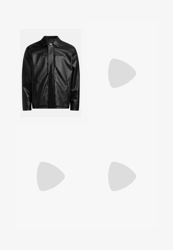 Svart läderjacka med spetsig krage, dragkedja fram och två sidofickor. Slät textur och minimalistisk design utan synlig branding.; Olivgrön bomull t-shirt med en stor svart Levi's-logotyp på framsidan. Klassisk rund halsringning och korta ärmar, slät textur.; Olivgrön cargobyxor tillverkade av slitstark bomull. Har flera fickor, en ficka med dragkedja på sidan, och avsmalnande ben med en något strukturerad yta.; Svarta högtopps kanvasskor med vita gummisulor och snören, med en cirkulär logotyp på sidan och kombinerade med jeans och svarta byxor.