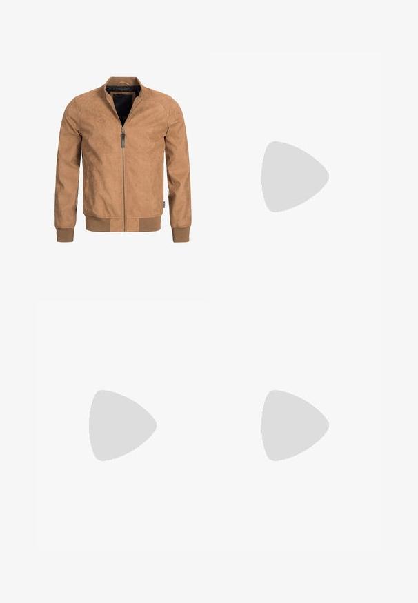 INDICODE JEANS WAYNE - Veste en similicuir - brown; T-shirt en coton vert olive avec un grand logo noir Levi's sur le devant. Col rond classique et manches courtes, texture lisse.; Pantalons cargo vert olive en coton résistant. Dotés de plusieurs poches, d'une poche latérale zippée et de jambes fuselées avec une finition légèrement texturée.; Baskets montantes en toile noires avec semelles et lacets en caoutchouc blancs, arborant un logo circulaire sur le côté et associées à un jean et un pantalon noir.