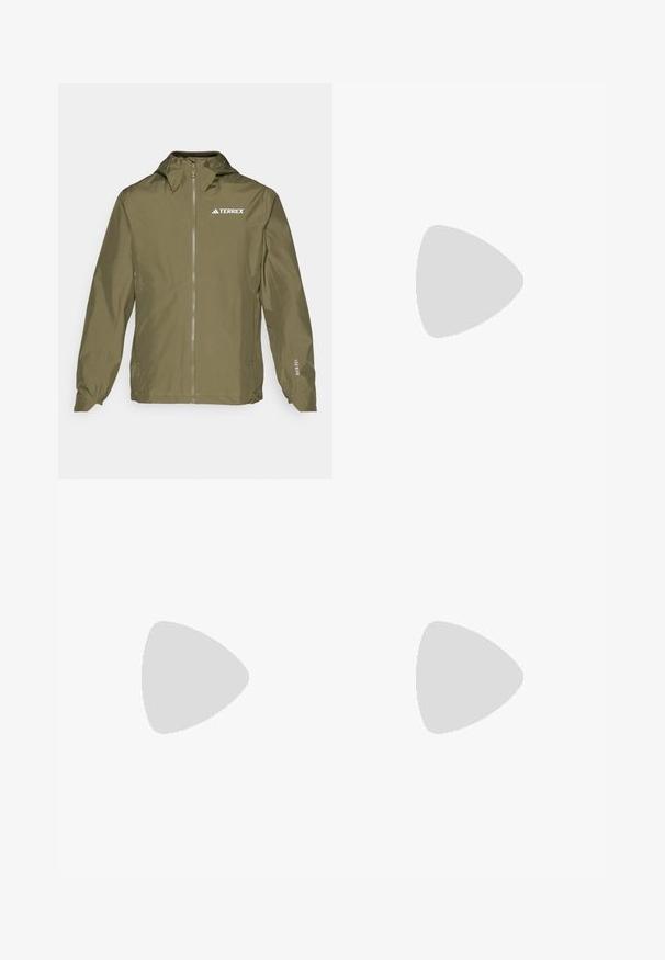 adidas Terrex MULTI 2.5L - Veekindel jope - olive strata; Must musta t-särk, mis on valmistatud kergetest kangast, millel on kergehall "TERREX" logo rinnaeest ja ümar kaelus.; Mustad mustad dressipüksid elastse vöökoha, kahe külje tõmblukuga tasku ja logoga paremal ülemisel reitel. Sile ja kerge kangas.; Mustad mustus sportlik king, millel on võrgust pealmine osa, peegeldavad aktsendid, elastsed paelad ja tekstuuriga kummipõhi. Omab sujuvat disaini sooritamiseks.