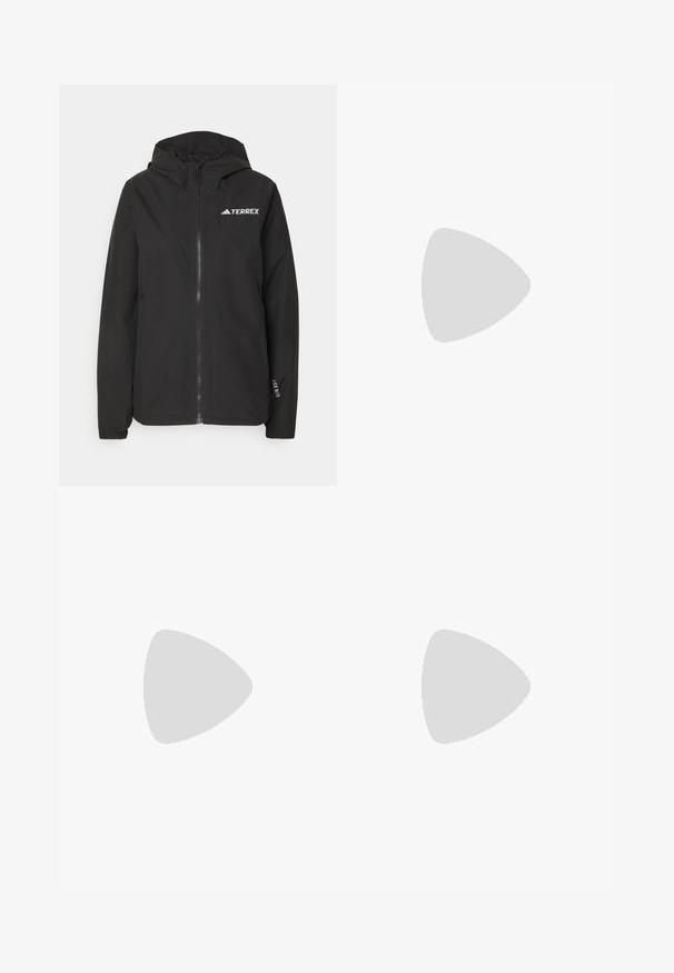 Giacca Terrex nera con zip frontale, cappuccio foderato in rete, polsini elasticizzati e logo sul petto. Tessuto leggero con una consistenza liscia.; T-shirt atletico a maniche corte, grigio scuro con texture perforata. Presenta un logo bianco e strisce laterali a contrasto. Girocollo.; Pantaloni sportivi neri con elastico in vita, tasche laterali e strisce bianche ai lati. Realizzati in materiale leggero.; Scarpe sportive nere con tomaia in rete, forma aerodinamica, suola piatta e tre strisce diagonali sui lati. Design leggero per il massimo comfort.