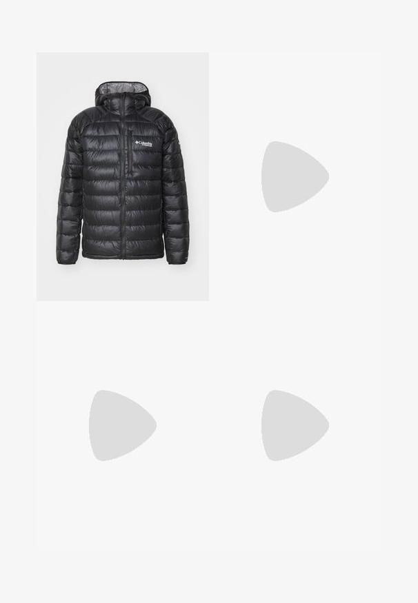 Schwarze Steppjacke mit Reißverschluss vorne, Kapuze, ge quilteter Textur und Columbia-Logo auf der Brust. Gefüttert mit einem kontrastierenden, gemusterten Material.; Schwarzes kurzärmliges Sportshirt aus strukturiertem Stoff, mit einem weißen Logo auf der linken Brust und einem geraden Saum.; The North Face WINTER EXPLORATION TAPERED CARGO - Outdoor-Hose - black; Schwarzer Trailrunning-Schuh mit strukturiertem Obermaterial, Gummisohle und verstärkter Zehenkappe. Verfügt über einen gepolsterten Kragen und eine Ziehlasche für einfaches Anziehen.