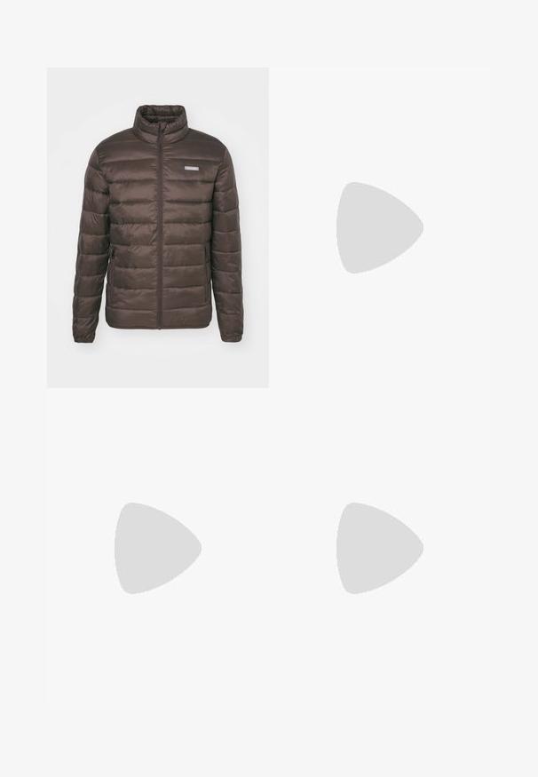 Jack & Jones JJVINCENT PUFFER COLLAR - Chaqueta de entretiempo - chocolate brown; Camiseta de algodón blanca de manga corta, con un logo negro de "JJ Studios" en el pecho. Diseño de cuello redondo y ajuste estándar.; Pantalones de pana beige con corte recto, con textura acanalada, diseño de cinco bolsillos y cierre de botón.; Zapatillas blancas tipo slip-on con una superficie texturizada, suela gruesa y diseño minimalista. Presenta el logo de la marca en un lado.