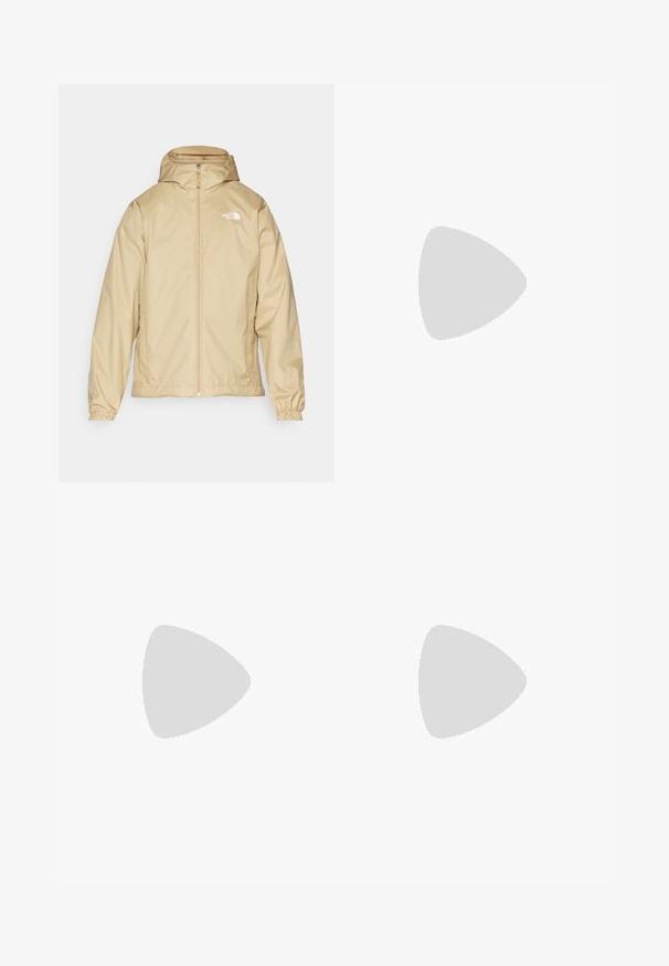 The North Face QUEST JACKET - Vandeniui atspari striukė - khaki stone; Juodas trumpas rankovės marškinėliai, pagaminti iš lengvos medžiagos. Yra mažas baltas logotipas kairiajame krūtinės pusėje ir subtilūs pečių akcentai.; Juodos sportinės kelnės, pagamintos iš lengvos medžiagos, su raišteliu liemens srityje, šoniniais kišenėmis ir siaurėjantys apykaklės prie kulkšnies.; Juodos sportinės bateliai su tinklelio viršumi, guminiais padu ir paminkštintu apykakle. Yra raišteliai, logotipas šone ir tekstūruotas dizainas.