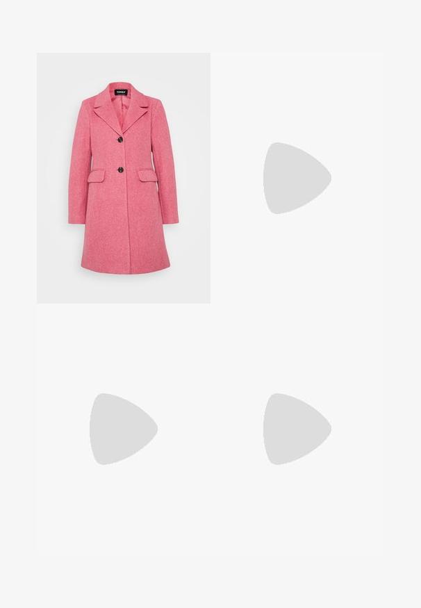 ONLY Petite ONLBLAKE FITTED COAT - Klasický kabát - granita melange; Even&Odd Petite 2 PACK - Top - light grey/black; Tmavomodré úzke džiny vyrobené z denimu, s klasickým dizajnom piatich vreciek, zapínaním na gombík a minimálnym vyblednutím.; Biele a strieborné tenisky s úpravou v zelenej farbe a logom "N". Textúrovaná sieťovina a syntetické materiály, navrhnuté pre pohodlie.; Strieborné kovové náušnice vo forme kruhov s brúsenou textúrou, so zaobleným dizajnom a priehľadným zarážkou pre bezpečné nosenie.
