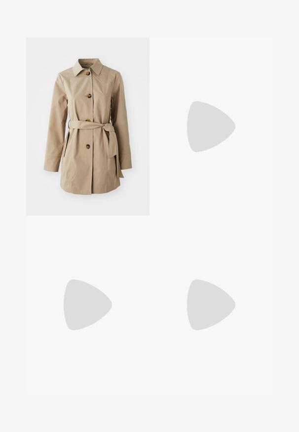 Beež trench coat, millel on kraega kaelus, pikad varrukad, kolm suurt nööpi, küljetaskud ja kangast vöö talje juures.; Mustmustriibuline must pikavarsiline sobiv sviiter ümmarguse kaelusega, esitatud helehallil taustal.; Tumedad sinised laiad teksapüksid, millel on kõrge vöökoht, ees olevad taskud ja kuldsed õmblusaktsendid. Sile tekstuur traditsioonilise lõikega.; Mustad mustad ansapüksid, mis on valmistatud siledast nahast, külje zipperiga, paksu tekstuuriga kontsaga ja ümmarguse nina disainiga.; Valge ristkülikuline kotti, mis on valmistatud läikivast materjalist, hõbedase ahelsangaga. Mudel poseerib, tutvustades kotti ühtlase taustaga.