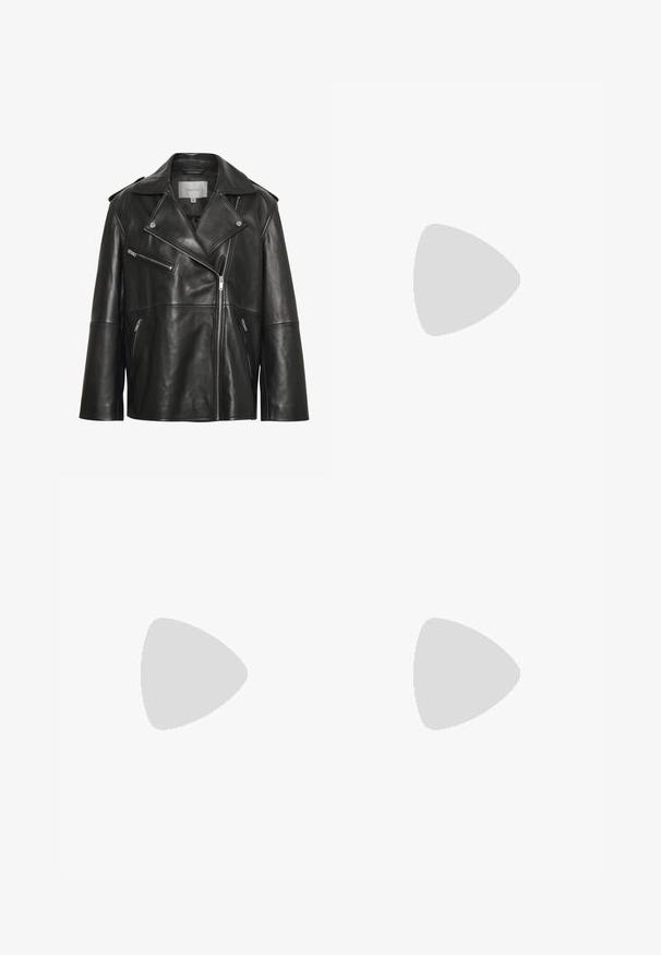 Giacca da biker in pelle nera con colletto a punta, zip frontale asimmetrica, tasche con zip e dettagli di cucitura discreti.; Top in cotone bianco a coste con pizzo sul collo e sulle maniche. Presenta una texture morbida e una forma aderente. Etichetta del marchio visibile all'interno.; Pantaloni beige su misura con design a gamba dritta, realizzati in tessuto leggero. Presentano pieghe frontali e una cintura classica.; Sneaker bianchi in rete con accenti argento e suola testurizzata, posizionati su una superficie rossa, abbinati a pantaloni a scacchi.