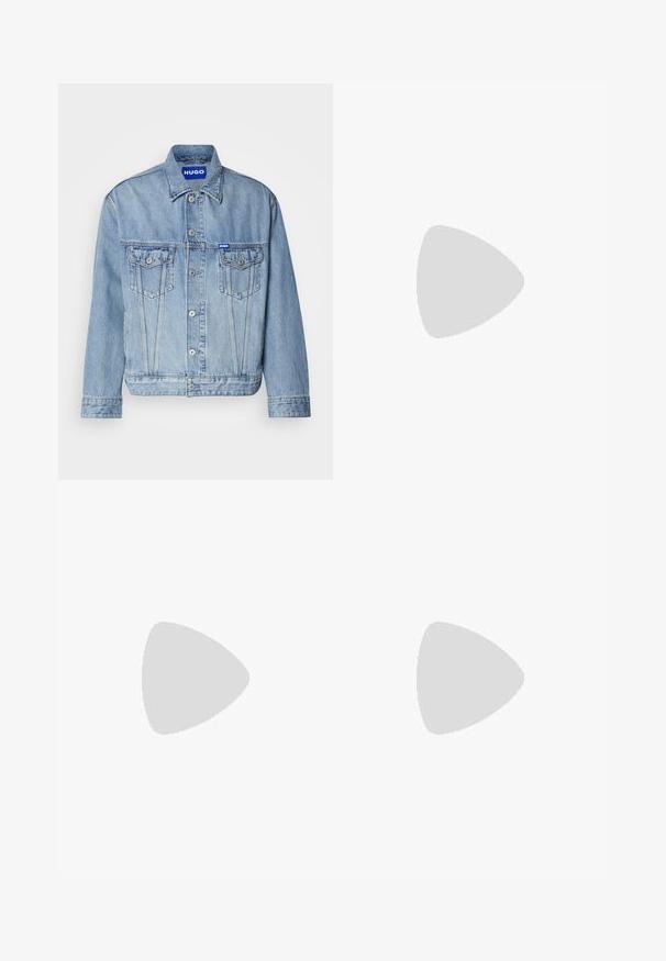 Kerge sinine teksajakk nupuga esiosas, kahe rinnataskuga ja bränditud sinise plaastriga vasaku ülanurga lähedal. Klassikaline krae ja mansetid.; BOSS TEE - Lihtne T-särk - open white; Beesidised puuvillased püksid sirge jala lõikega, mis on varustatud nööpkinnituse ja ees olevate voltidega, et lisada detaili.; Valge sneaker, millel on sile nahk pealis, ümmargune varvas ja lame tald. Must aktsent kandadel, ton-sümpaatne paeltega ja minimaalne bränding.