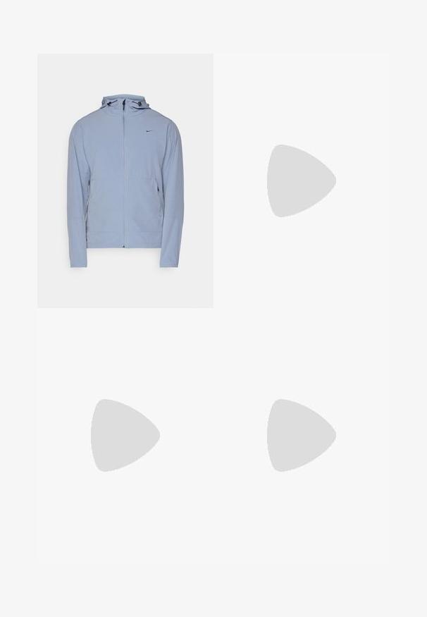 Nike Performance UNLIMITED - Jakna za treniranje - ashen slate/black; Bijela kratkotrajna majica s kratkim rukavima izrađena od glatkog materijala. Ima okrugli izrez i mali crni Nike logo na lijevoj strani prsnog koša.; Bijele atletske kratke hlače izrađene od lagane tkanine s elastičnim pojasom, koje imaju dva bočna džepa i mali crni logo na rubu.; Bijela atletska obuća s zelenim akcentom, crnim logotipom, mrežastim gornjim dijelom, podstavljenom sole i zaobljenim petom. Sadrži vezice i kontrastne detalje.