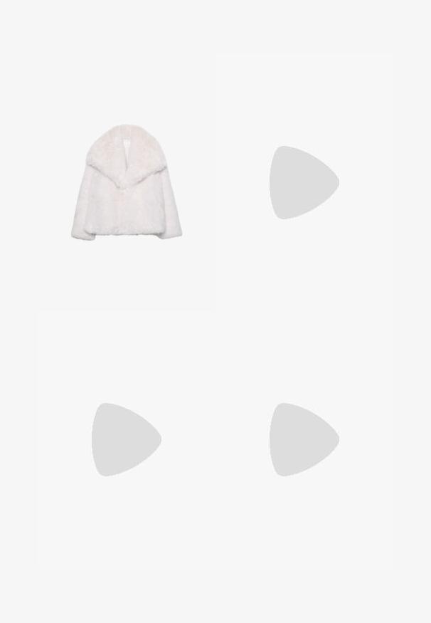 Bela umetna bunda iz faux krzna z širokim ovratnikom, krajša zasnova in mehak tekstura. Ima čisto, neokrašeno notranjost.; Dva brezrokavniki z rebrasto turtleneck gorami v črni in beli barvi, z oblikovanim dizajnom in gladko teksturo, v skrajšani dolžini.; Črne široke hlače iz lahkega materiala, z zapiranjem na gumb spredaj in ravnim sprednjim delom, s skrbno zašiti robovi.; Športni čevlji z belim usnjenim zgornjim delom, sivim semišem na prstih in tremi črnimi črtami. Imajo modro logo na jeziku in teksturiran gumijast podplat.