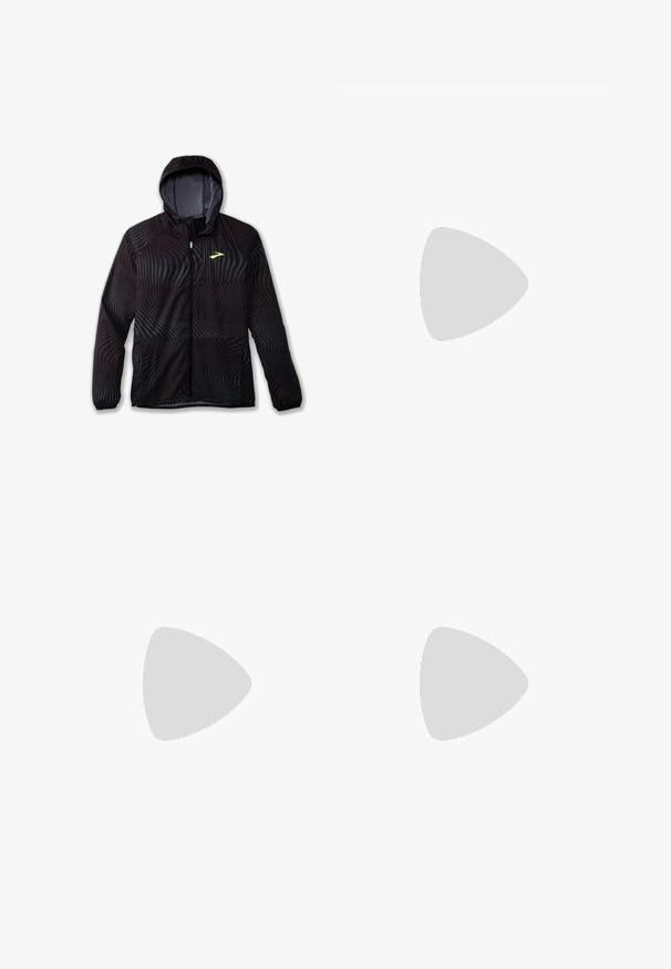 Brooks CANOPY - Giacca da running - surge; Maglietta da corsa Nike nera realizzata in materiale leggero e traspirante, con maniche corte e un piccolo logo bianco sul petto.; Pantaloni sportivi neri realizzati in tessuto liscio, con una vita elastica, gambe affusolate e un piccolo logo bianco sul lato sinistro.; Scarpa sportiva nera con tomaia testurizzata, logo Nike swoosh bianco e suola in gomma bianca. Presenta un design con lacci e una forma dinamica.