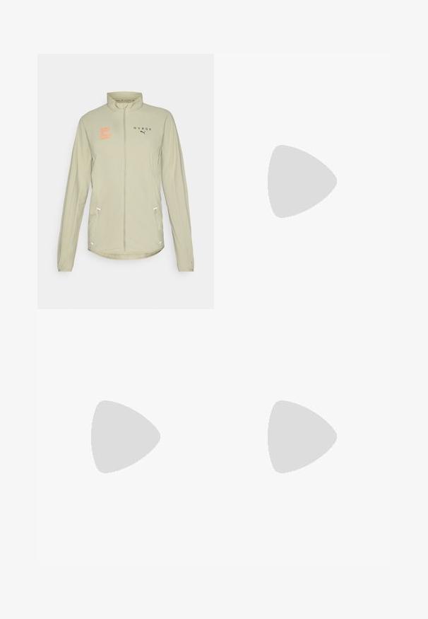 Chaqueta deportiva de color beige claro con cuello alto, cremallera completa, detalles reflectantes y bolsillos laterales. Presenta un logo impreso en naranja en el pecho.; Top deportivo negro sin mangas hecho de tejido ligero, con un diseño de espalda en forma de 'racerback', costuras planas y el logo de New Balance en gris en la parte superior izquierda.; Bermudas deportivas de color verde claro, confeccionadas en un tejido transpirable, con cintura elástica, un corte relajado y pequeños agujeros de ventilación en toda la prenda.; Zapatilla deportiva con parte superior de malla en degradado rosa y blanco, con un logo plateado, suela acolchada y suela de goma texturizada.