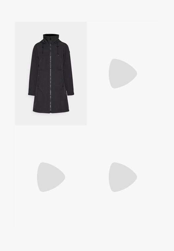 Manteau noir imperméable en tissu lisse, avec un col montant, capuche ajustable, fermeture éclair à l'avant, deux poches latérales et manches longues.; T-shirt de sport à manches longues noire, fabriqué en tissu léger et respirant. Il présente un col rond et le logo Columbia à l'avant.; Pantalons bleu marine en tissu lisse, dotés d'une fermeture par bouton à l'avant, d'un design ajusté et de détails pliés au niveau des genoux.; Columbia PEAKFREAK - Chaussures de marche - black
