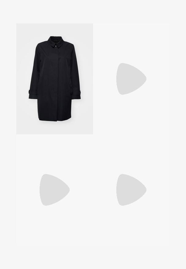 Cappotto nero leggero con colletto, maniche lunghe e chiusura con un solo bottone. Presenta tasche laterali e un taglio dritto.; Top nero a maniche lunghe realizzato in tessuto a coste. Presenta un collo rotondo e una forma aderente. Nessun motivo o decorazione. Design semplice.; Pantaloni neri leggeri a gamba larga con vita elastica e cordino. Texture liscia, senza motivi o componenti visibili.; Stivali neri in pelle fino alla caviglia, con punta affusolata, tacco a blocco e pannelli laterali texture, indossati con pantaloni scuri su uno sfondo bianco.