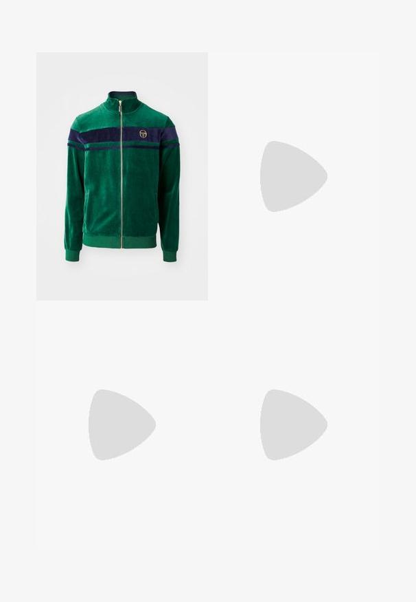 Sergio Tacchini DAMARIND TRACKTOP - Sportinė striukė - rainforest/maritime blue; Balta trumpa rankovė Nike marškinėliai, pagaminti iš lygaus sintetinio audinio, su juodu logotipu kairėje krūtinės pusėje.; Balti sportiniai šortai su elastine juostele, dviem šoninėmis kišenėmis ir mažu juodu logotipo akcentu apatinėje priekyje. Lygus paviršius.; Balti sportiniai batai su tekstūruotu tinkliniu paviršiumi, juodu guminėmis padais ir mėlyna Nike ženklu. Yra raiščiai ir paminkštinta apykaklė.