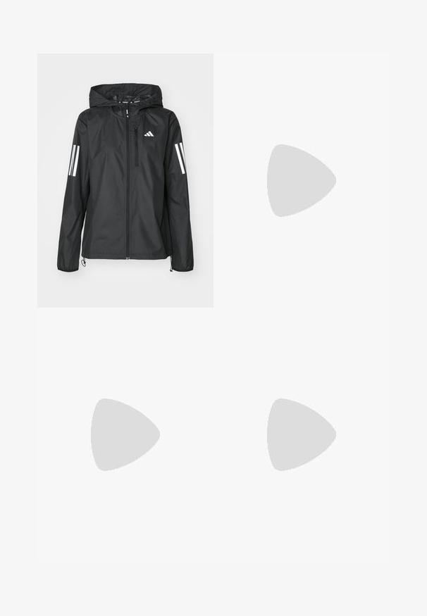 Sort letvægtsjakke med hætte, udstyret med en fuld lynlås og to hvide striber på hver ærme. Glat tekstur, designet til udendørs brug.; Kortærmet atletisk t-shirt, mørkegrå med perforeret tekstur. Har et hvidt logo og kontrastfarvede sidelister. Rundet halsudskæring.; Sorte atletiske shorts med elastisk talje, sidelommer og hvid stribeaccent på siderne. Fremstillet af letvægtsmateriale.; Sorte sportssko med hvide striber, tekstureret mesh-overdel og en hvid sål. Bæres med pink leggings, der fremhæver træningstøj.