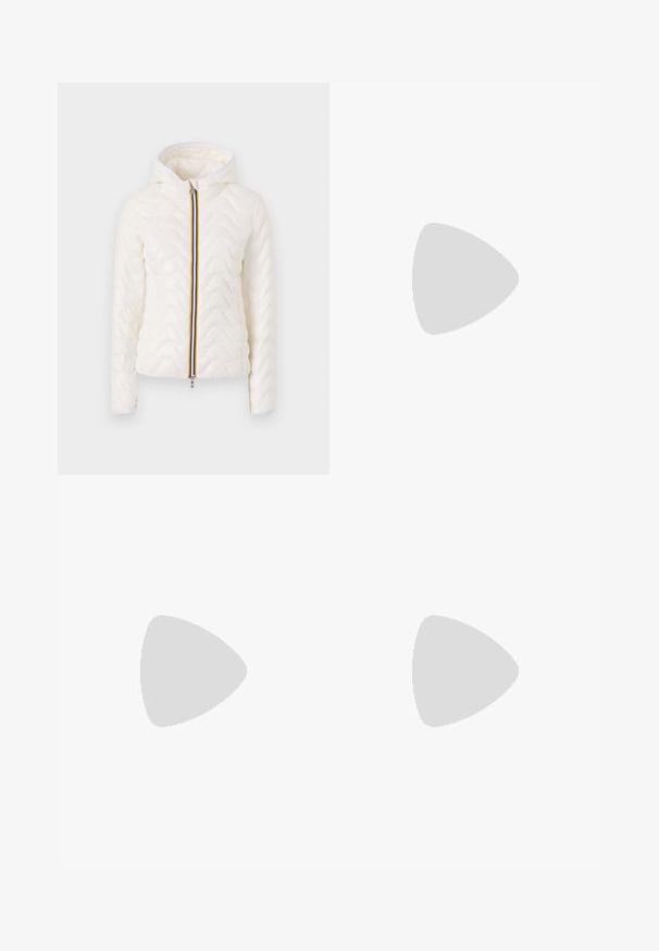 Giacca imbottita bianca con cappuccio attillato, caratterizzata da una cerniera frontale decorata con una striscia multicolore e un motivo a onde testurizzato in tutto il corpo.; T-shirt in cotone con righe orizzontali blu navy su sfondo bianco. "Tommy Hilfiger" ricamato in corsivo sul petto. Collo a giro.; Gonna bianca plissettata con elastico nero in vita che presenta il logo "LACOSTE". Design di lunghezza media con texture morbida.; Sneaker bianchi in pelle con suola spessa bianca, accento in suede nero sul tallone e logo impresso sul lato. Design con lacci e sei fori per i lacci.