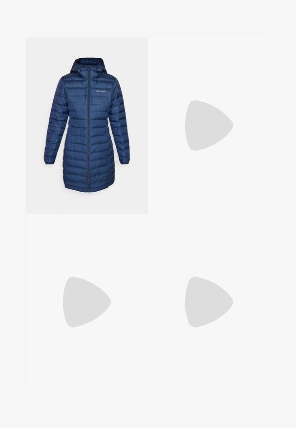 Columbia LAKE 22™ LONG HOODED JACKET - Geacă cu puf - collegiate navy; Tricou albastru cu mânecă scurtă, realizat dintr-un material texturat, prevăzut cu un logo alb Columbia pe piept, guler rotund și un design ajustat.; Pantaloni bleumarin dintr-un material neted, cu închidere frontală cu buton, croială slim-fit și detalii pliate la genunchi.; Columbia PEAKFREAK - Pantofi drumeție - black