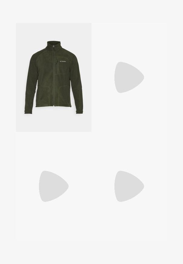 Columbia FAST TREK™ FULL ZIP - Jakna od flisa - greenscape; Bijela kratkotrajna majica s kratkim rukavima i okruglim izrezom, s logotipom The North Face na lijevoj strani prsiju i tekstom "Lightrange" blizu donjeg ruba.; Crne sportske hlače od lagane tkanine, s pojasom na vezanje, bočnim džepovima i suženim manžetama na gležnjevima.; Smeđe vodootporne tenisice s teksturiranom gornjom i perforiranim detaljima, crnom potporom za petu i sivim gumiranim potplatom. Čipke su stilizirane s metalnim krajevima.