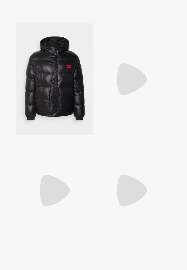 HUGO BARO - Talvitakki - black; Mustahuivi neule, joka on valmistettu pehmeästä materiaalista, jossa on pitkät hihat ja tiukka istuvuus. Ribbaus reunassa ja hihansuissa. Yksinkertainen muotoilu.; Vaaleanharmaat räätälöidyt housut tekstuuripintaisesta kankaasta, joissa on yksi takatasku ja siistit saumat.; Mustat nahkasaappaat, joissa on pyöreä kärki, sileä pinta, minimaalinen ommel ja matala kumipohja. Logo kannassa.