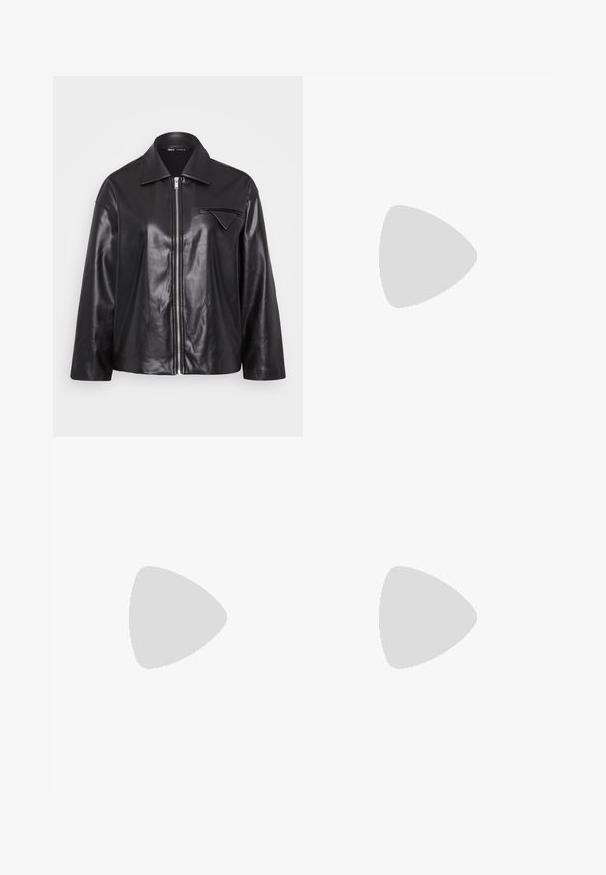 Svart läderjacka med krage, framsidans dragkedja och en enda bröstficka. Har en slät textur och en något oversized design.; Svart bomullströja, korta ärmar, rund hals, avslappnad passform, slät textur, enkel design, inga mönster eller detaljer.; Svarta vida byxor med elastisk midja. Tillverkade av ett strukturerat material, med en lös passform och rak skärning från höfter till fåll.; Svarta klacksandaler med flera smala remmar och rund tå. Klacken är fyrkantig med en slät yta. Justerbar spänne.
