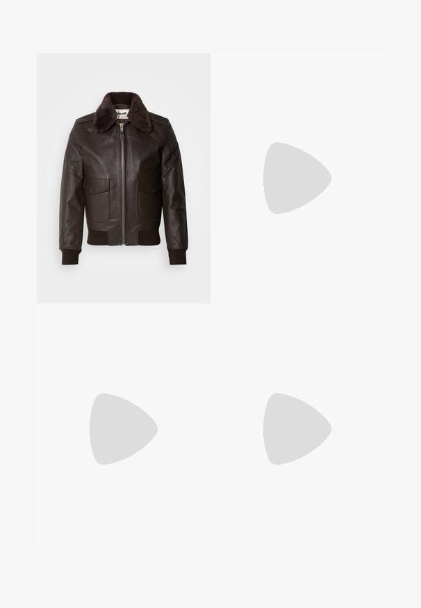 Bruine leren bomberjack met een schapenleren kraag, rits sluiting en twee voorzakken; geribde manchetten en boord voegen textuur toe.; Bruine longsleeve polo shirt gemaakt van katoen, met een kraag, knoopsluiting en geribbelde manchetten; gladde textuur en relaxte pasvorm.; Bruine katoenen chinos met een rechte snit, twee zijzakken, een knoopsluiting en een zachte textuur. Middelhoge taille en taps toelopende pijpen.; Zwarte sportieve sneaker met witte strepen, textielstof, glad leren neus en een gumrubberen zool. Bevat het logo op de tong.