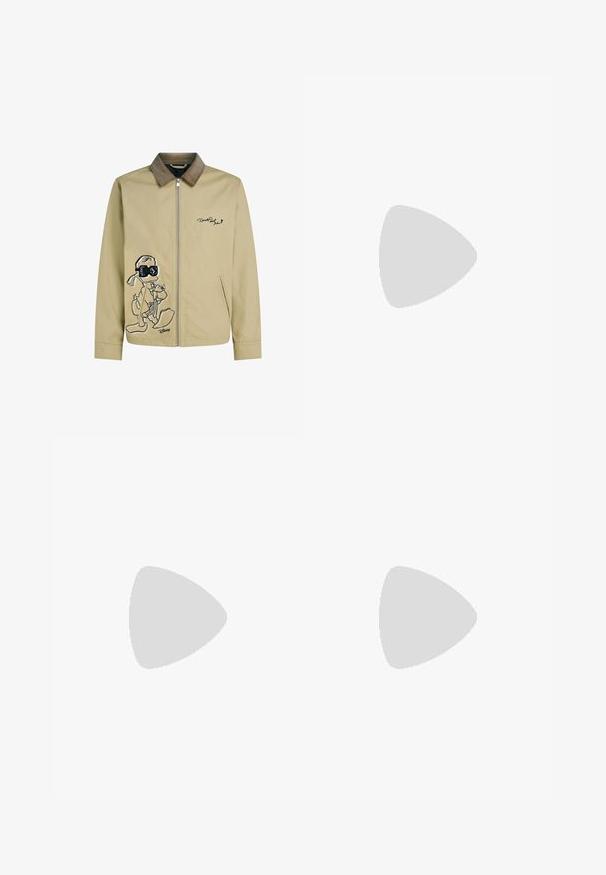KARL LAGERFELD DISNEY CANVAS - Summer jacket - twill; Lacoste Basic T-shirt - white; Lacoste Tracksuit bottoms - blanc vert bleu; White leather sneaker with green accents on the heel and collar. Features lace closure, logo detail on the side, and textured rubber sole.