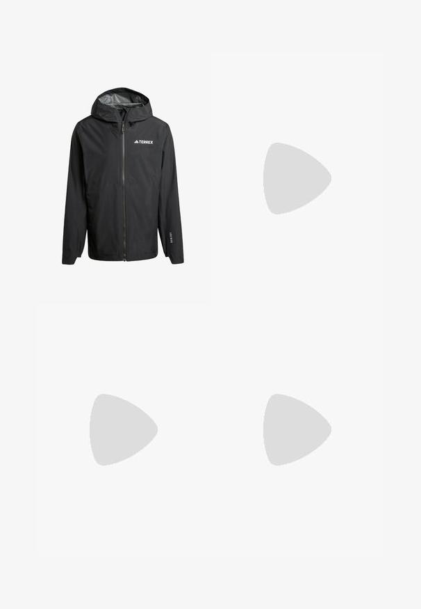 Casaco impermeável preto com capuz, fecho principal e logótipo "TERREX" no lado esquerdo do peito. Apresenta costuras reforçadas e punhos ajustáveis.; Camiseta preta de manga curta feita de tecido leve, com o logótipo cinza-claro "TERREX" atravessando o peito e um decote redondo.; Calças exteriores bege com cinto, bolsos laterais com fecho e punhos elásticos. Apresentam um design com fecho para destacá-las, proporcionando versatilidade e uma textura suave.; Sapatilhas atléticas pretas com um cabedal de malha texturizada, biqueira reforçada e sola acolchoada, expostas sobre um solo terroso com ramos espalhados.